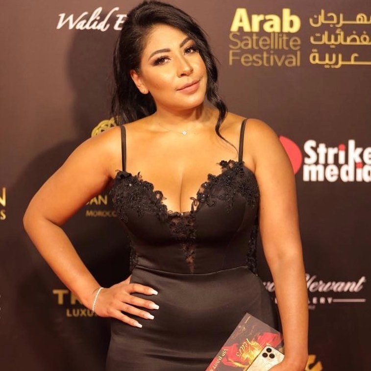 199A9295 1627 4E35 9646 865527233B44