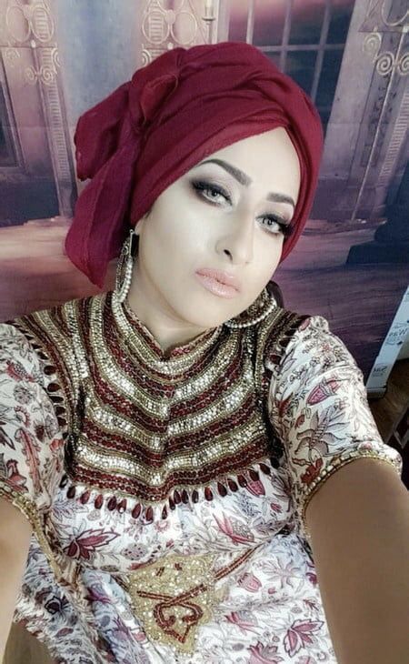 56F17BE9 E3B0 475B 9FA2 D20A93825F51