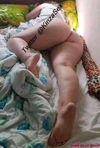 Kinza Kahba - Twitter  @KinzaSex.jpg