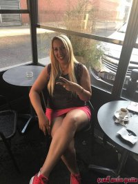 الفة التونسية بالمقهى انتظرك ،  اميلي  sextunisarabe@gmail.com.jpg